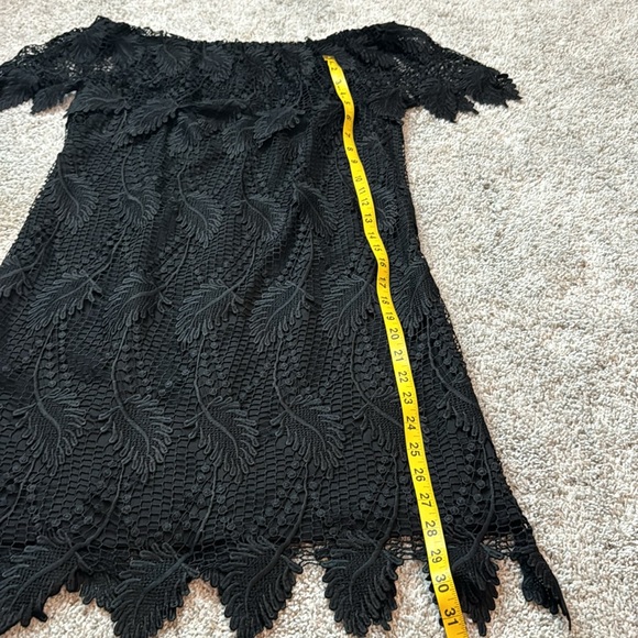 Adrianna Papell black lace dress- size 8 - Picture 5 of 6